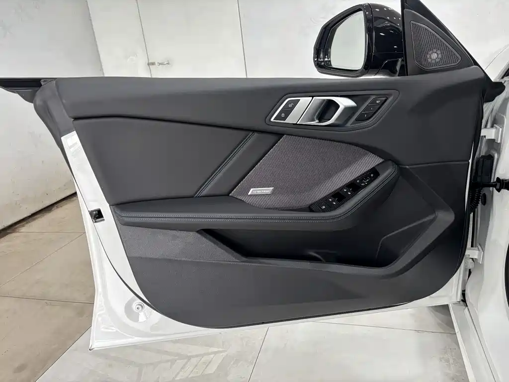 BMW 2 Series 2026 — фото 10