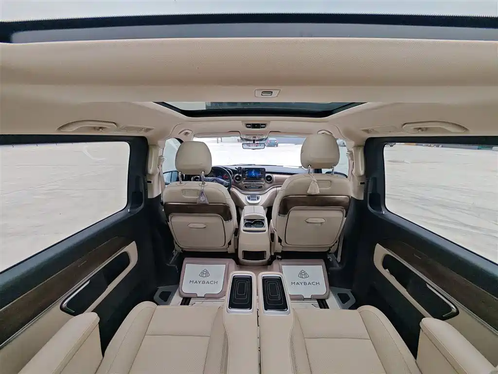 Mercedes-Benz V-Class 2022 — фото 14