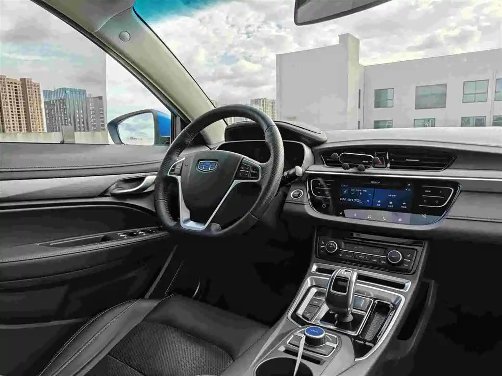Geely New Energy 2018 — фото 16