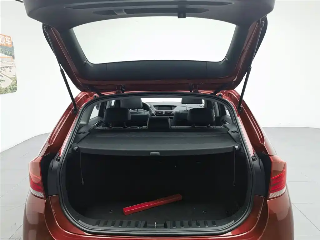 BMW X1 2011 — фото 16