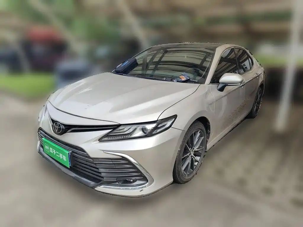 Toyota Camry 2021 — фото 1