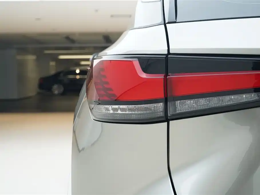Lexus RX 2023 — фото 16