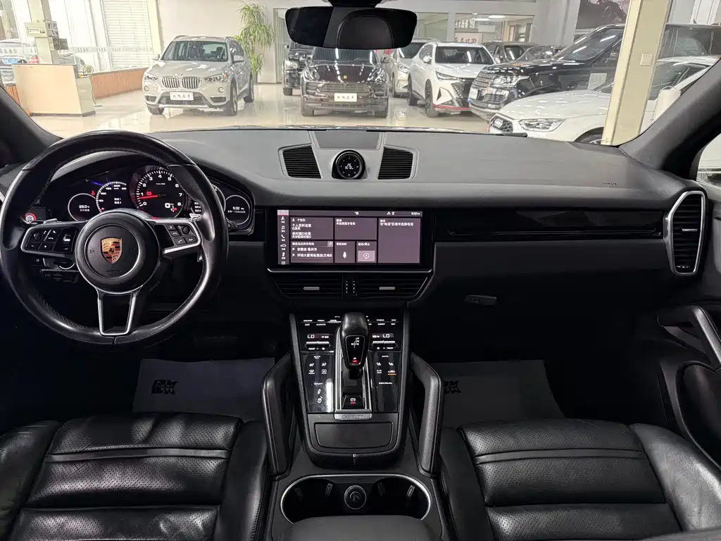 Porsche Cayenne 2018 — фото 9