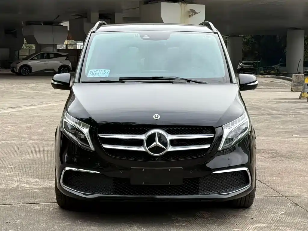 Mercedes-Benz V-Class 2023 — фото 2