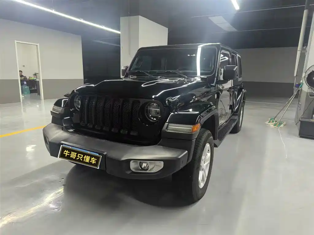 Jeep Wrangler 2021 — фото 1