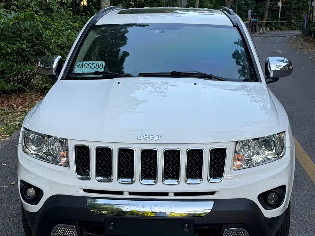 Jeep Compass 2013 — фото 4