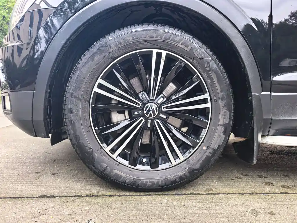 Volkswagen Tiguan L 2021 — фото 22