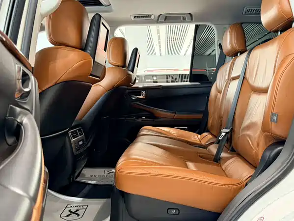 Lexus LX 2013