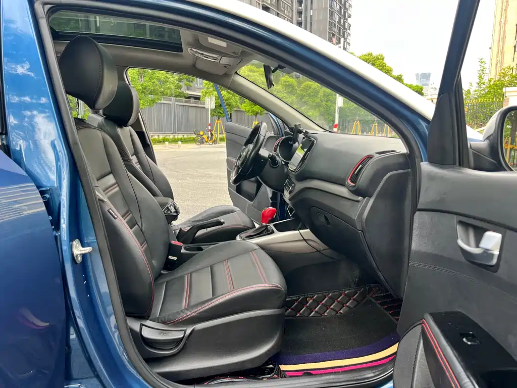 Kia KX3 2017 — фото 13