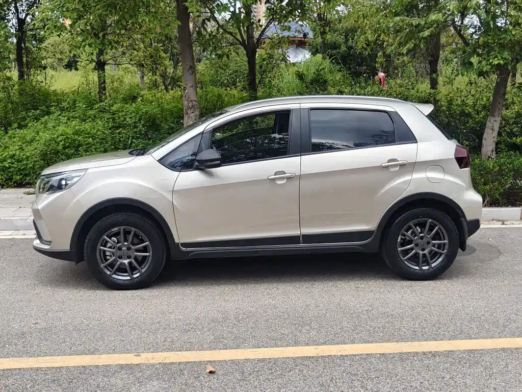 Geely Vision X3 2021