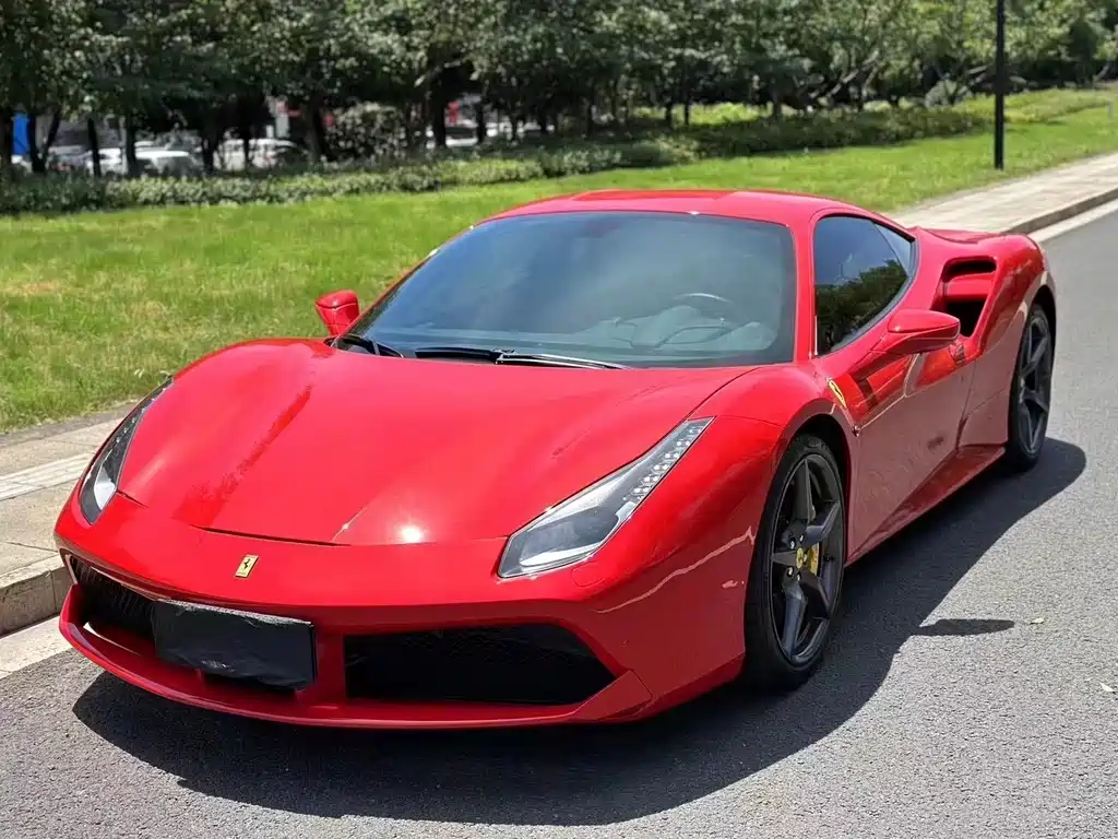 Ferrari 488 2019 — фото 1