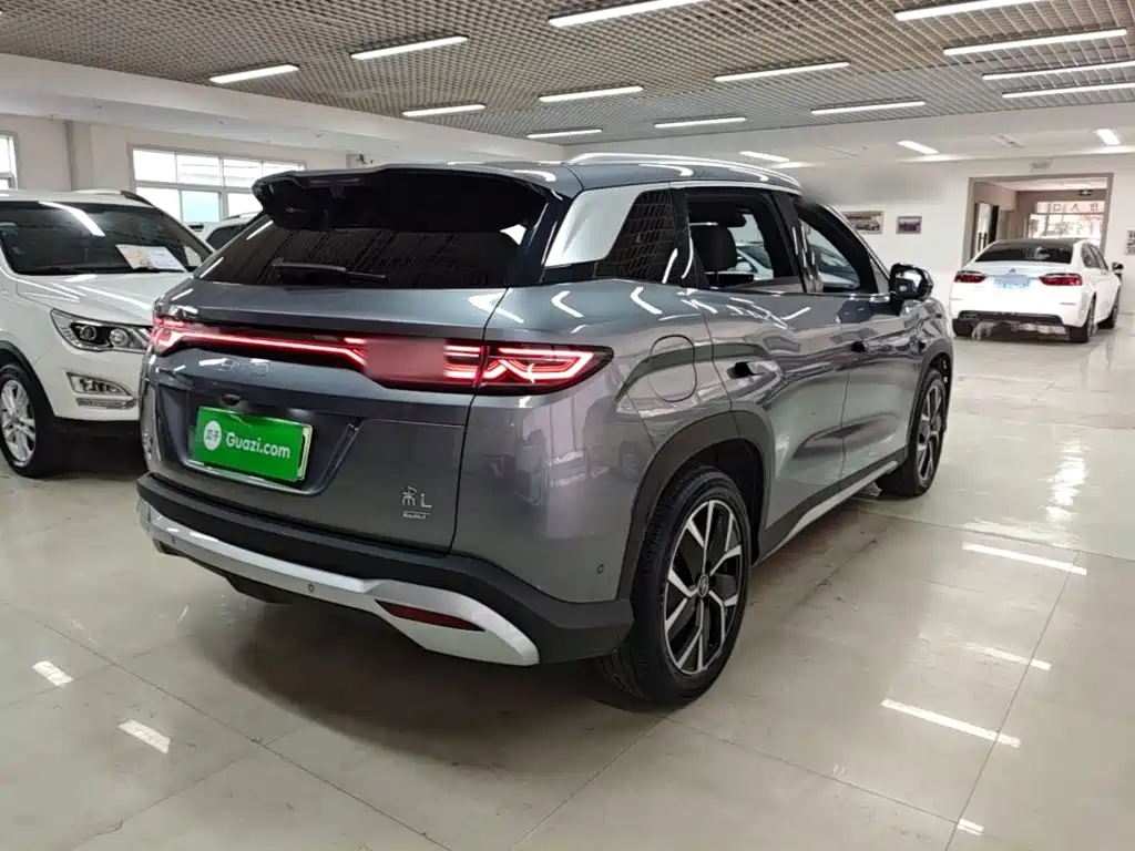 BYD Song L DM-i 2025 — фото 7