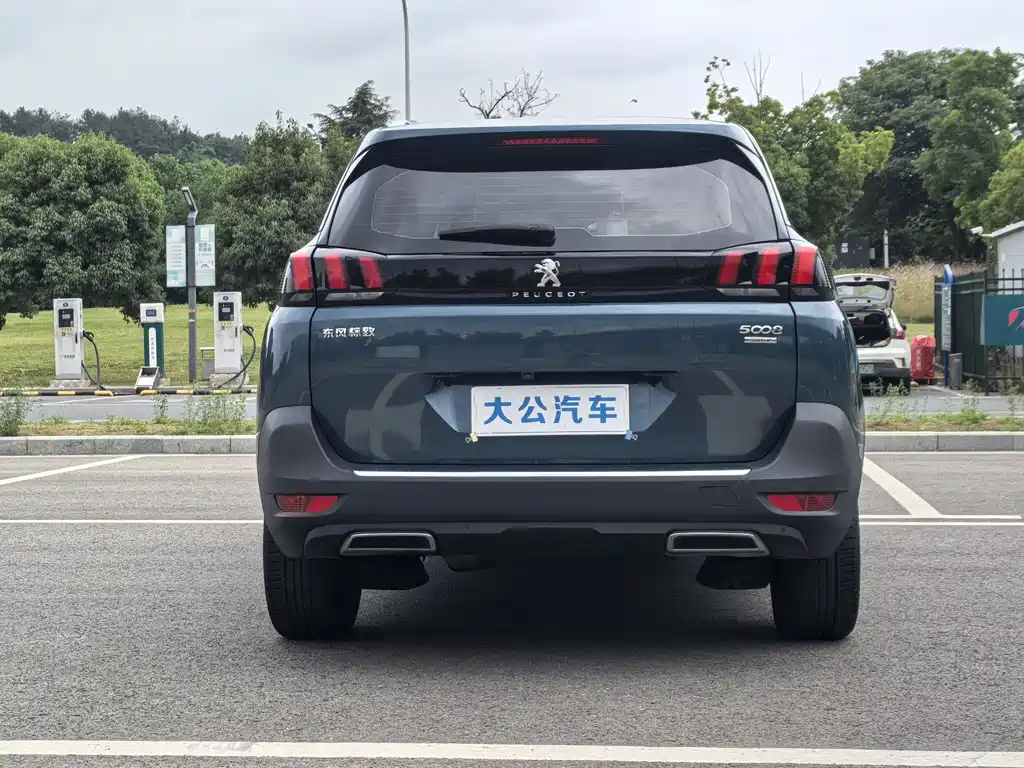Peugeot 5008 2017 — фото 15