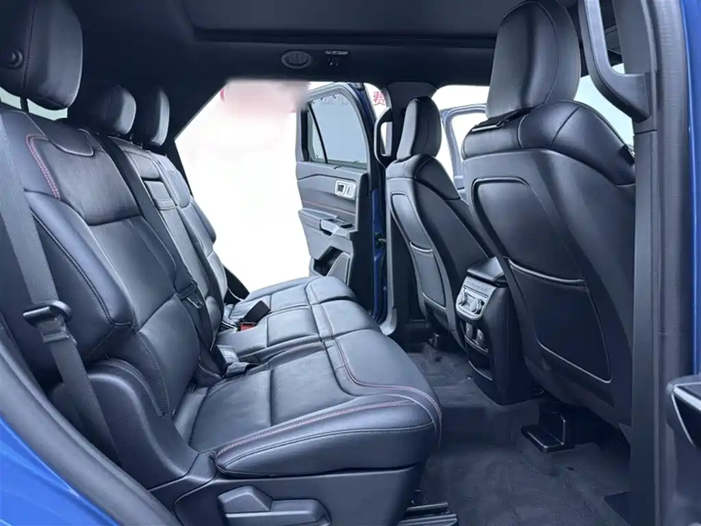 Ford Explorer 2020 — фото 20