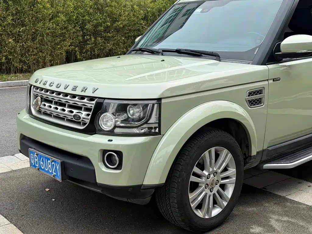 Land Rover Discovery 2014 — фото 12