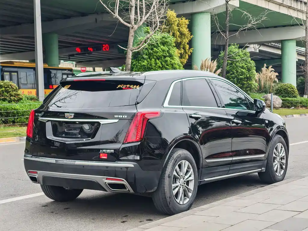 Cadillac XT5 2021 — фото 4