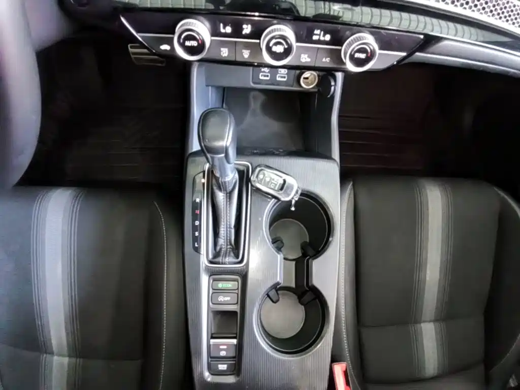 Honda Civic 2024 — фото 14