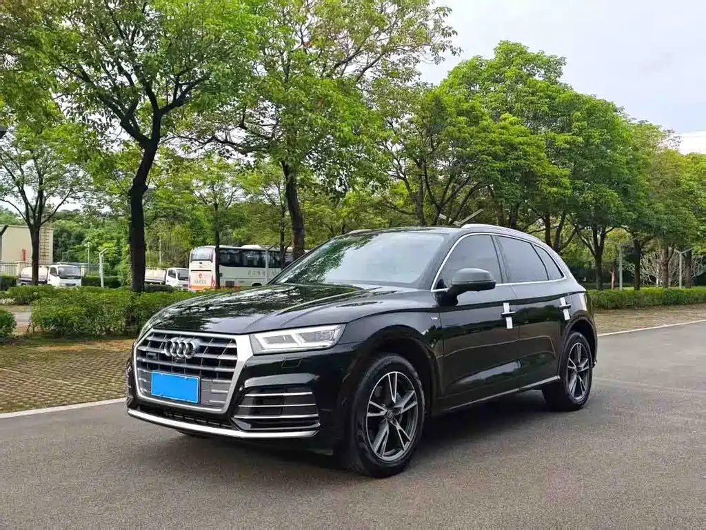 Audi Q5L 2020
