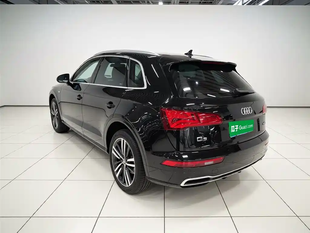 Audi Q5L 2019 — фото 5