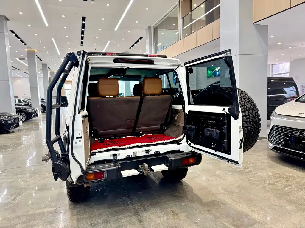 Toyota Land Cruiser 2024 — фото 15