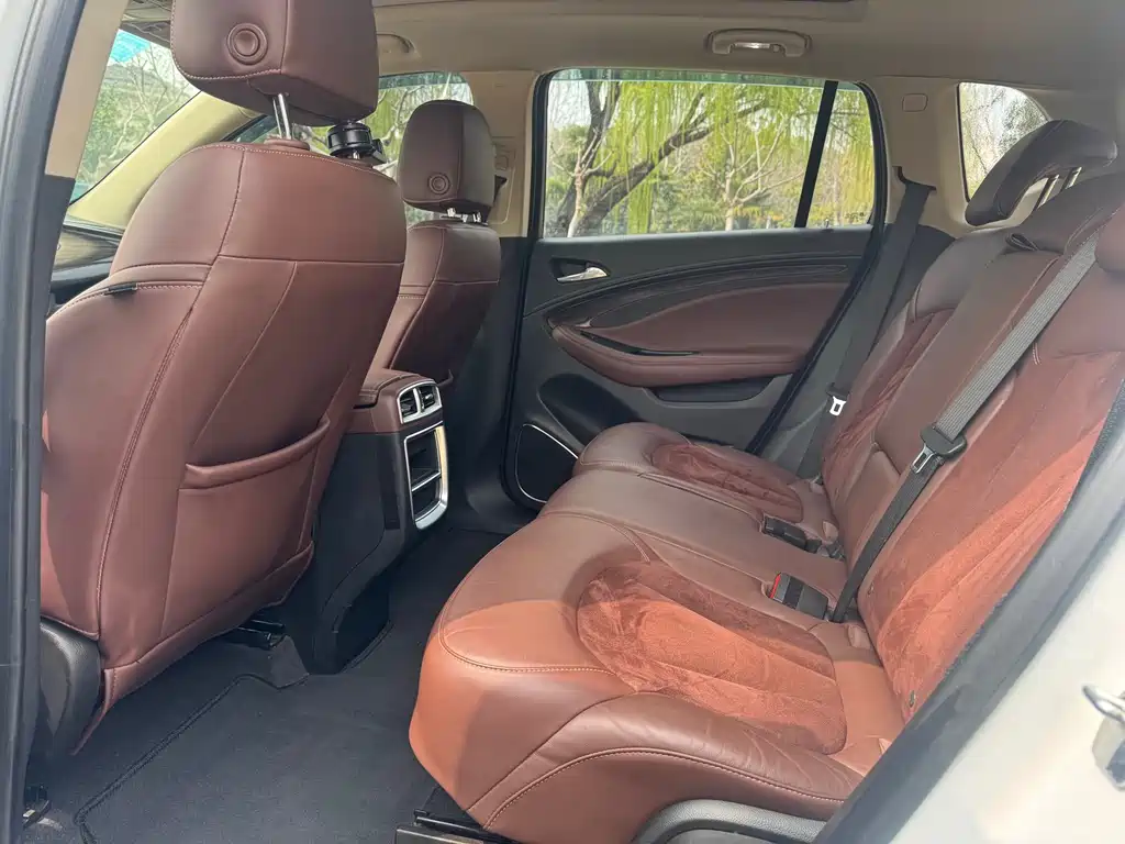 Buick Envision Plus 2016 — фото 10