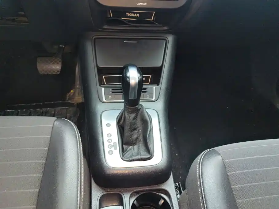 Volkswagen Tiguan 2017 — фото 16