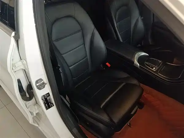 Mercedes-Benz C-Class 2020