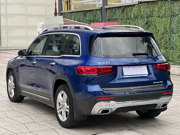 Mercedes-Benz GLB 2023
