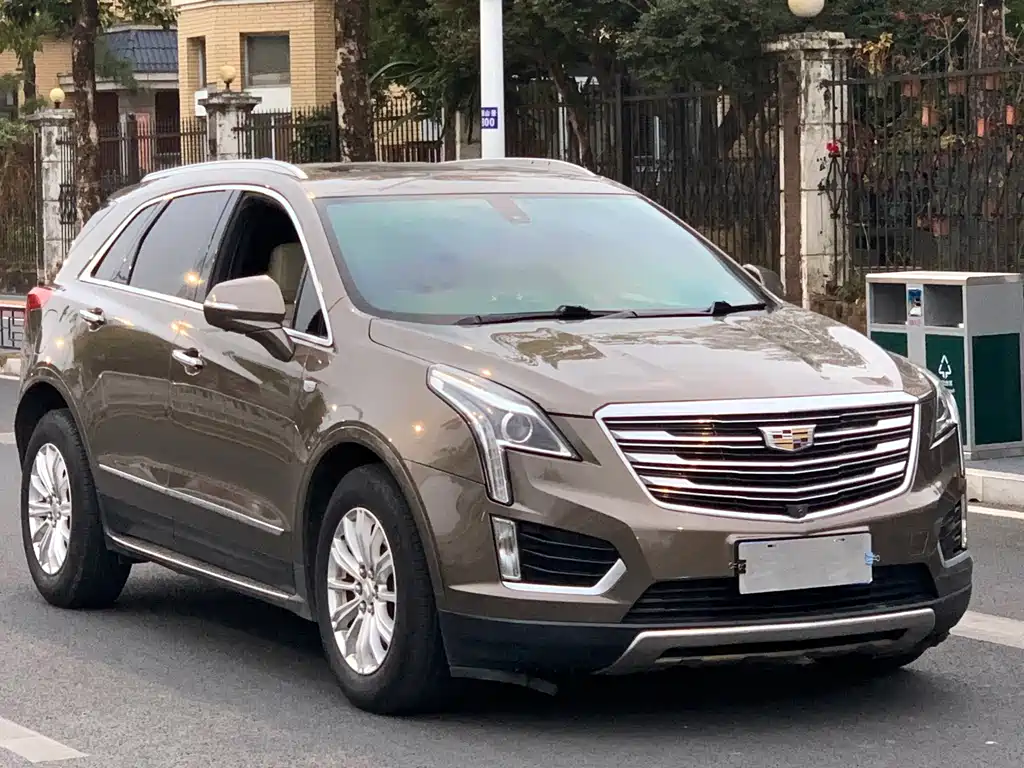 Cadillac XT5 2017 — фото 3