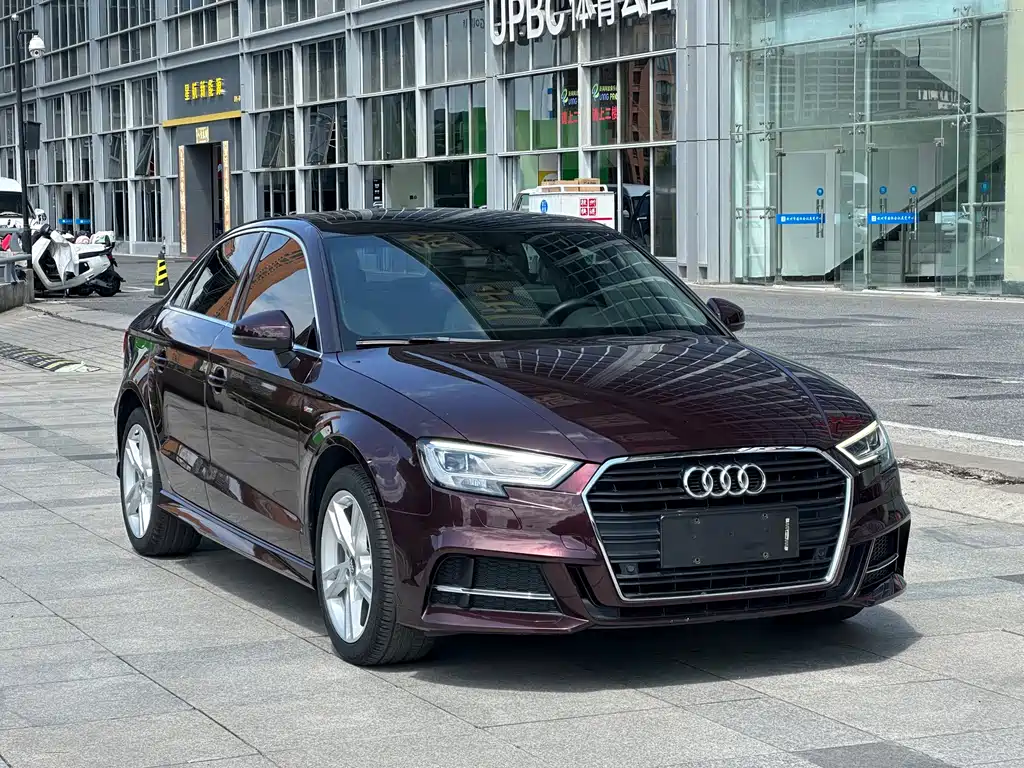 Audi A3 2019 — фото 3