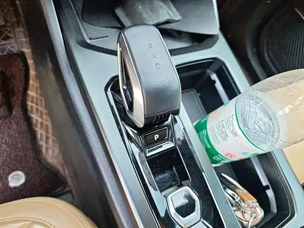Geely Haoyue L 2023