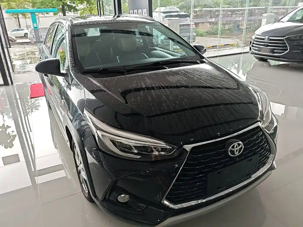 Toyota Yaris L 2021