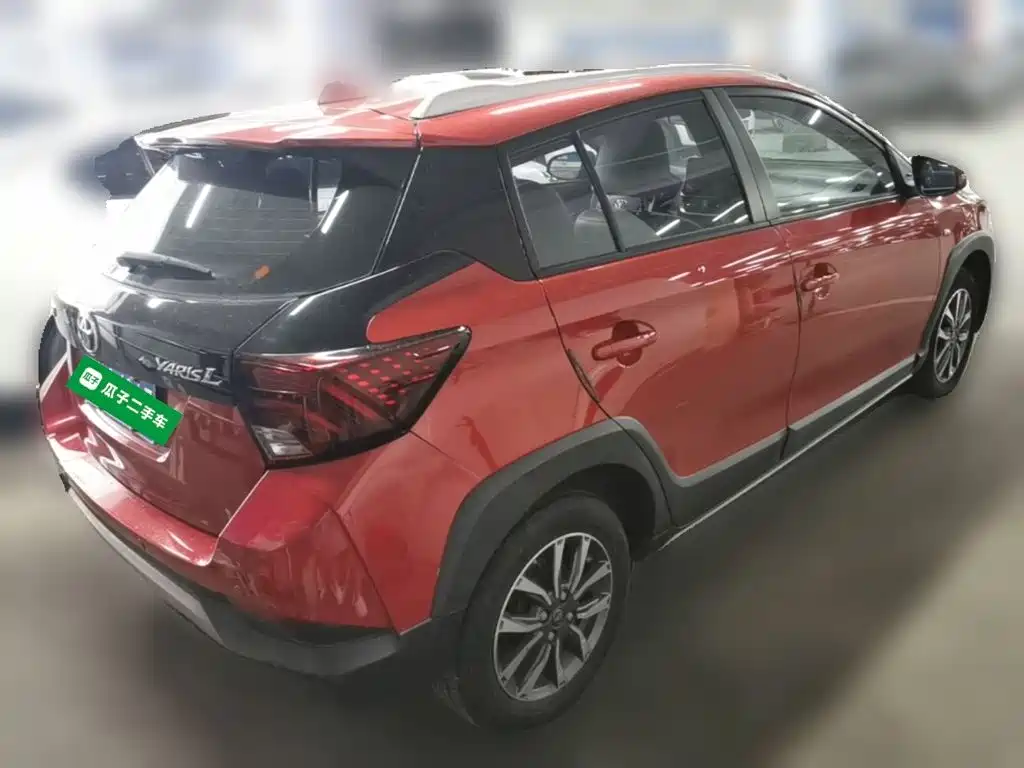 Toyota Yaris L 2021 — фото 12