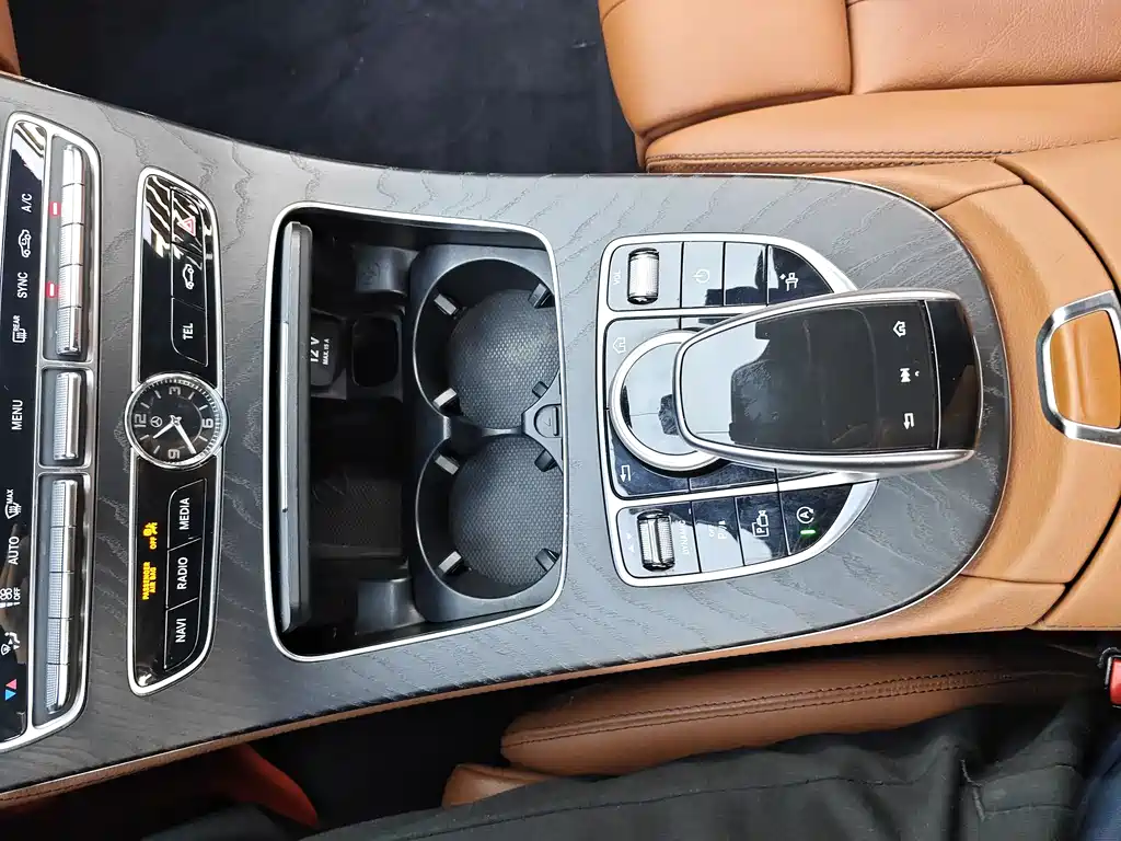 Mercedes-Benz E-Class 2018 — фото 15