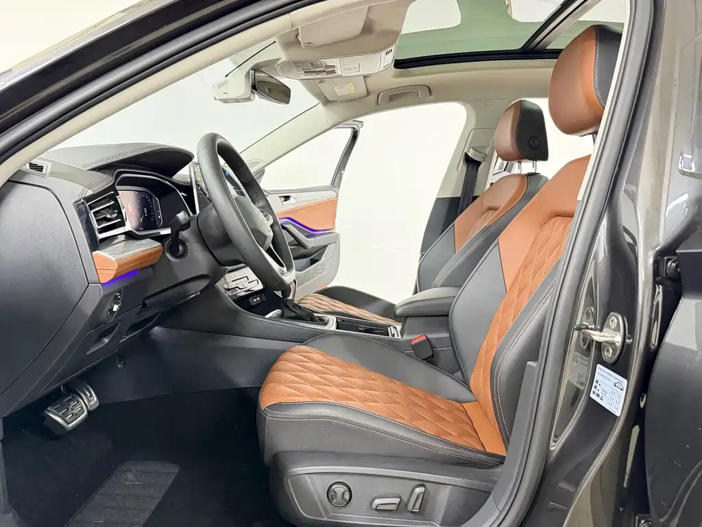 Volkswagen Sagitar 2022