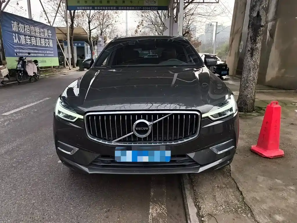 Volvo XC60 2020 — фото 2