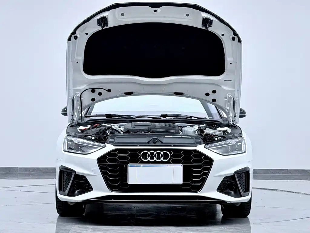 Audi A4L 2023 — фото 18