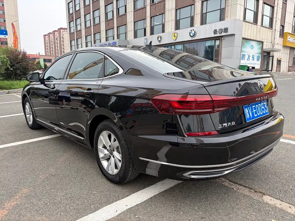 Volkswagen Passat 2023