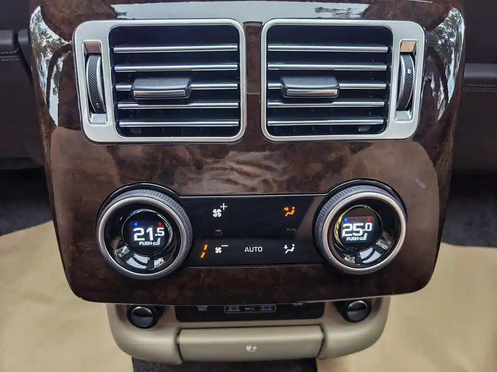 Land Rover Range Rover 2019 — фото 10