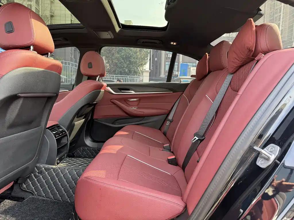 BMW 5 Series 2023
