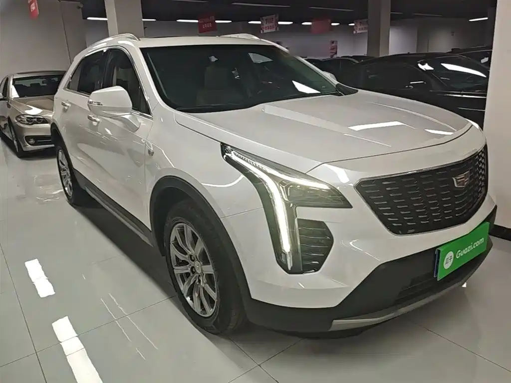 Cadillac XT4 2023 — фото 4