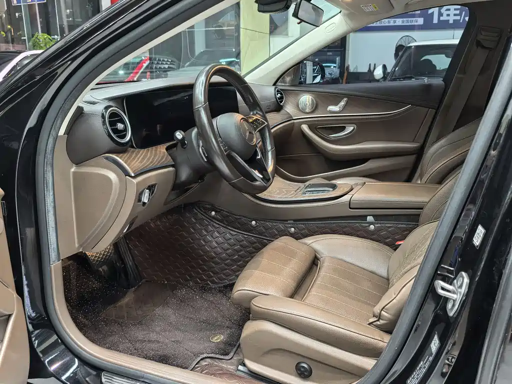 Mercedes-Benz E-Class 2022