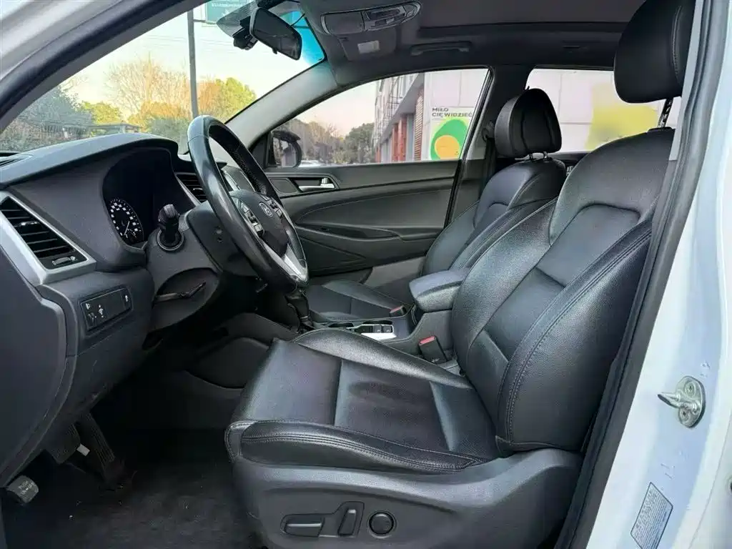 Hyundai Tucson 2017 — фото 23