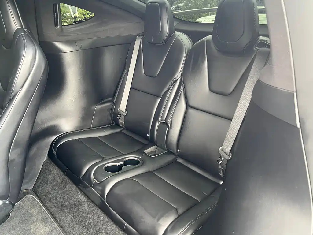 Tesla Model X 2018 — фото 22