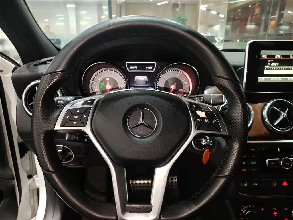 Mercedes-Benz GLA 2016 — фото 7