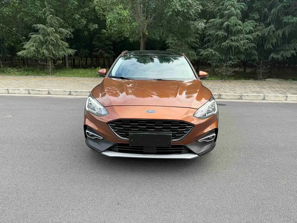 Ford Focus Active 2020 — фото 2