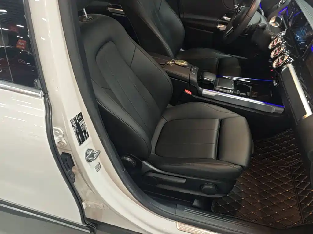 Mercedes-Benz GLB 2020 — фото 25