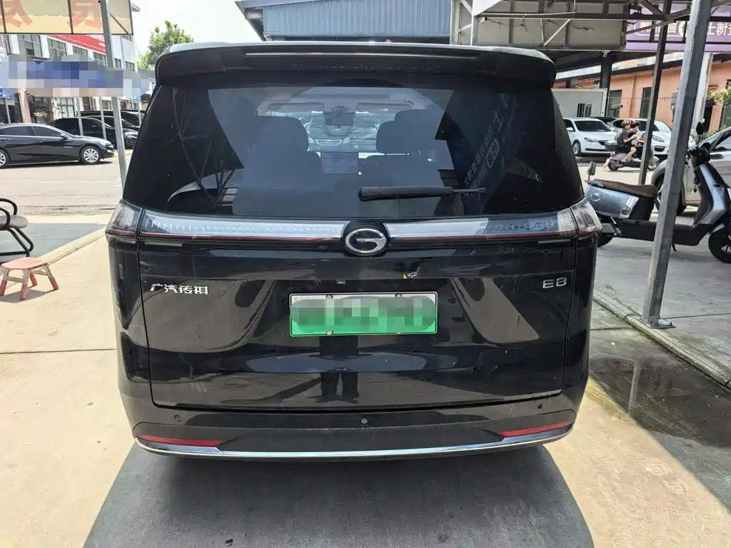 GAC Motor E8 PHEV 2024 — фото 14