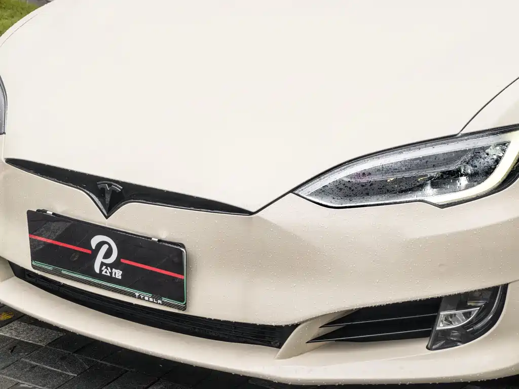 Tesla Model S 2017 — фото 8