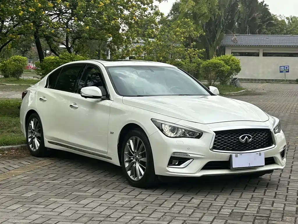 Infiniti Q50L 2019 — фото 3